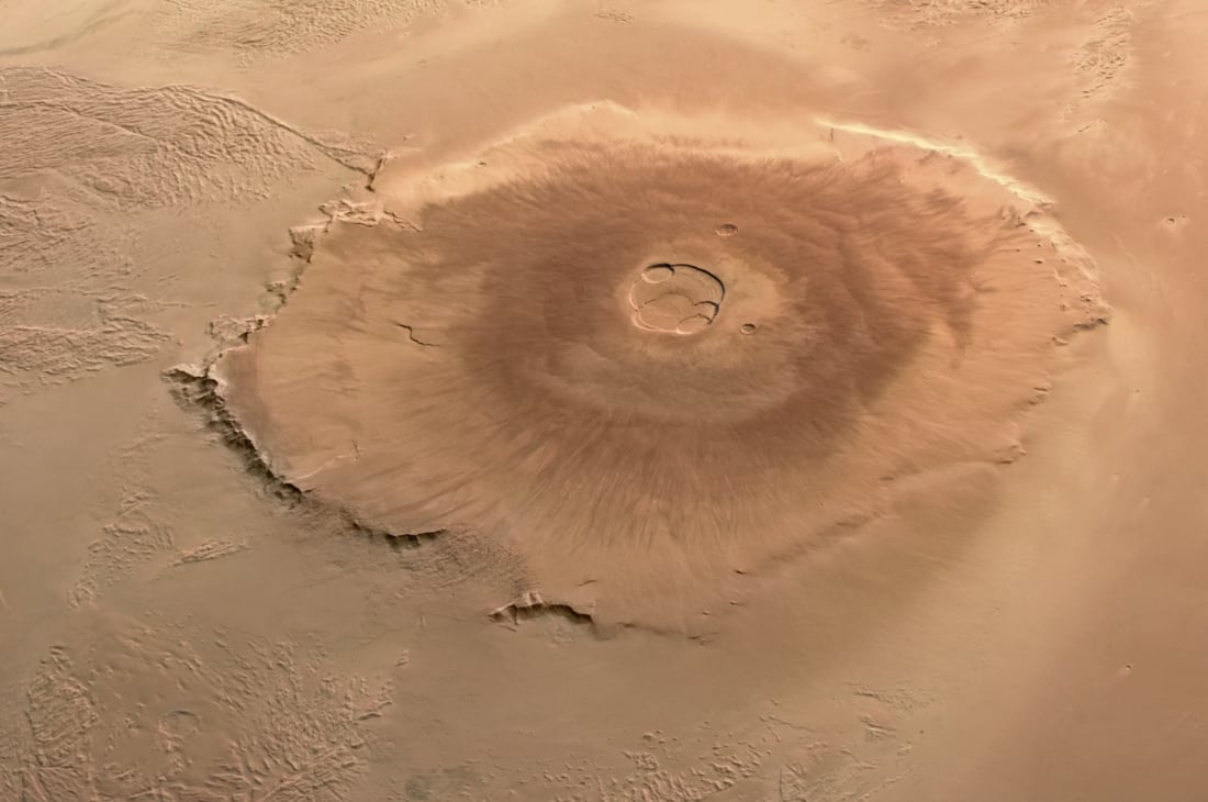 Olympus Mons ESA Mars Express Flickr Andrea Luck Yanardağlar